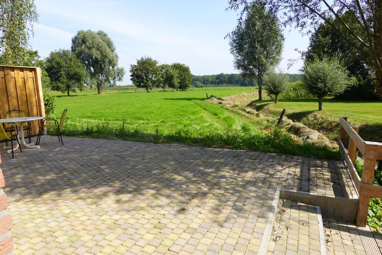 Vila De Knotwilg Loon op Zand Exteriér fotografie