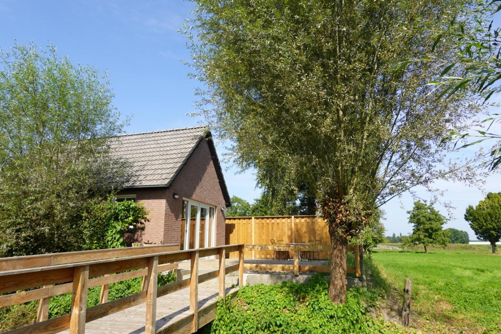 Vila De Knotwilg Loon op Zand Exteriér fotografie