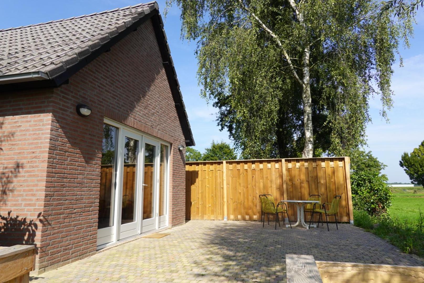 Vila De Knotwilg Loon op Zand Exteriér fotografie